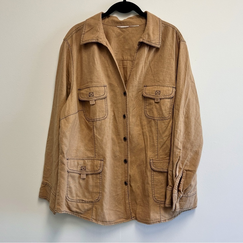 SHACKET -No Tag- Linen feel. Caramel Color. Long sleeve button front  pockets.